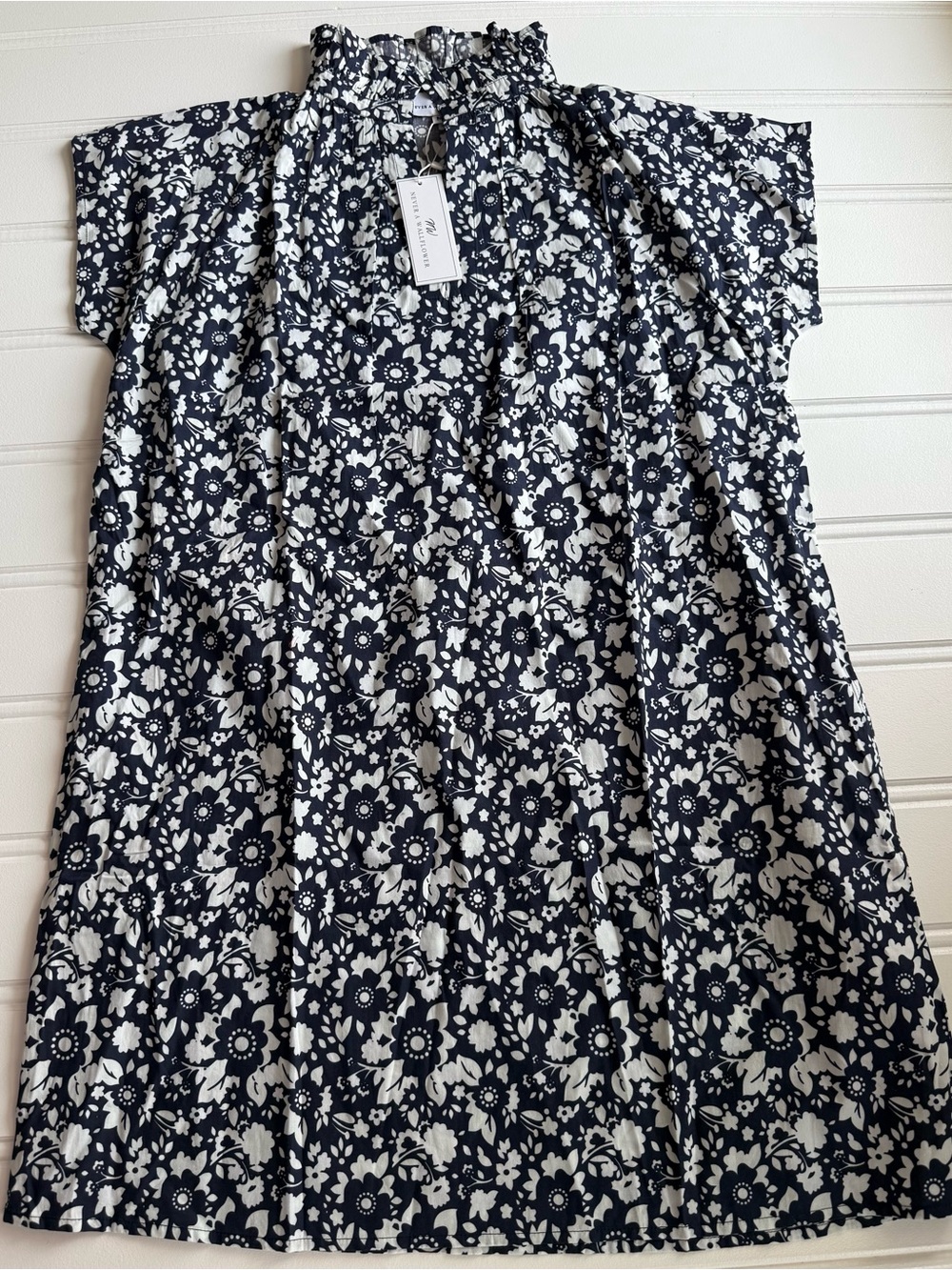 Never A Wallflower Vicki Dress Short Sleeve 100% Cotton Navy Medium NEW 3168